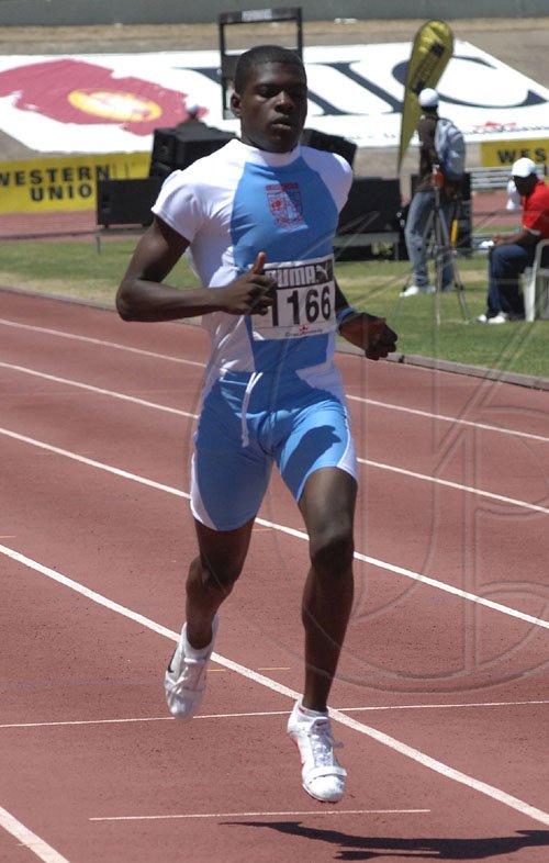 Ian Allen/Staff Photographer
Class 3 Boys 200m preliminary at the 2009 High Schools Boys and Girls Atlethics championships.
