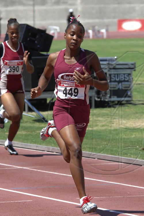 Ian Allen/Staff Photographer
Class 2 girls 200m preliminary at the 2009 High Schools Boys and Girls Atlethics Championships.