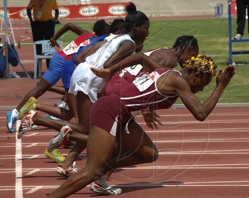 Ian Allen/Staff Photographer
Day 2 of the 2009 High School Boys and Girls Atlethics championships at the National Stadium.