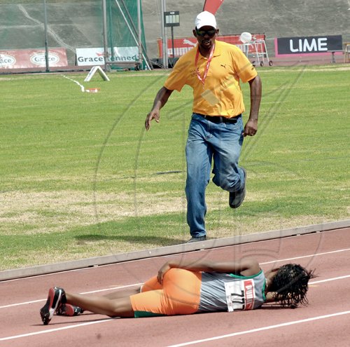 Ian Allen/Staff Photographer
Day 2 of the 2009 High School Boys and Girls Atlethics championships at the National Stadium.