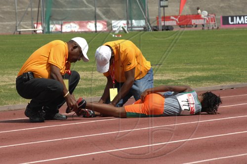 Ian Allen/Staff Photographer
Day 2 of the 2009 High School Boys and Girls Atlethics championships at the National Stadium.