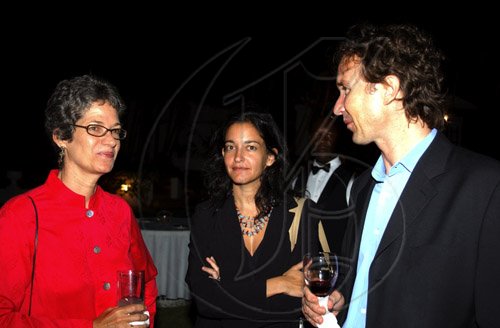 Winston Sill / Freelance Photographer
British High Commissioner Jeremy  Cresswell host reception for Chevening Scholars, held at Trafalgar House, Trafalgar Road on Wednesday night September 9, 2009.