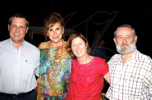 Winston Sill / Freelance Photographer
Farewell reception for US Charge'd Affaires and Mrs. Hegg, held at Hyperion Avenue, Jacks Hill on Saturday night June 6, 2009.