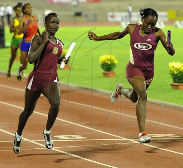 Ian Allen/Photographer
Jamaica International Invitational track meet at the National Stadium.