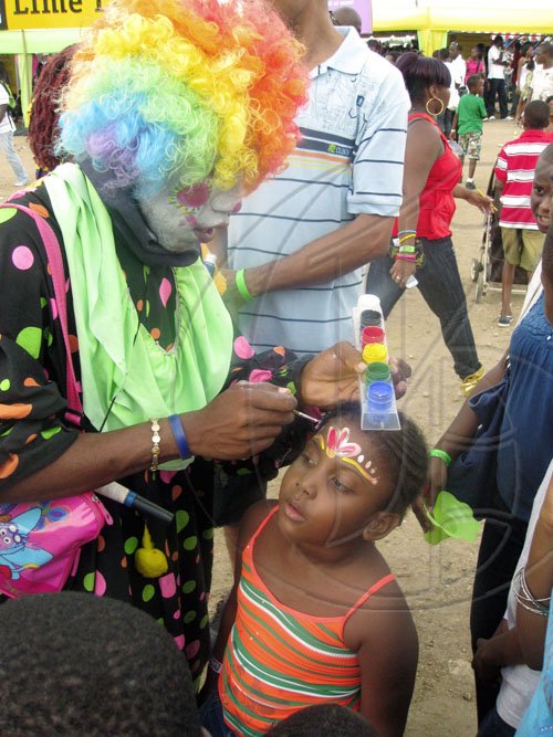 Mel Cooke photo

The clown painted many happy faces at Skool Aid.