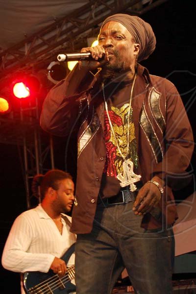 Junior Reid 01.jpg