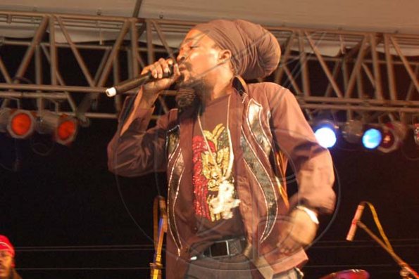 Junior Reid 04.jpg