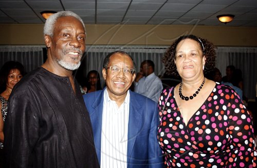 Winston Sill / Freelance Photographer
From left:  former Prime Minister P.J. Patterson with attorney Trevor Patterson and his wife Wyvolyn Gager.


***********************************************************************for his Caricom Award, held at the Jamaica Pegasus Hotel, New Kingston on Monday July 27, 2009.