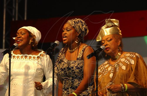 Winston Sill / Freelance Photographer
Powerful Women and men concert.