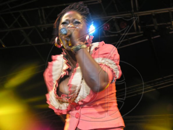 lady-g_05