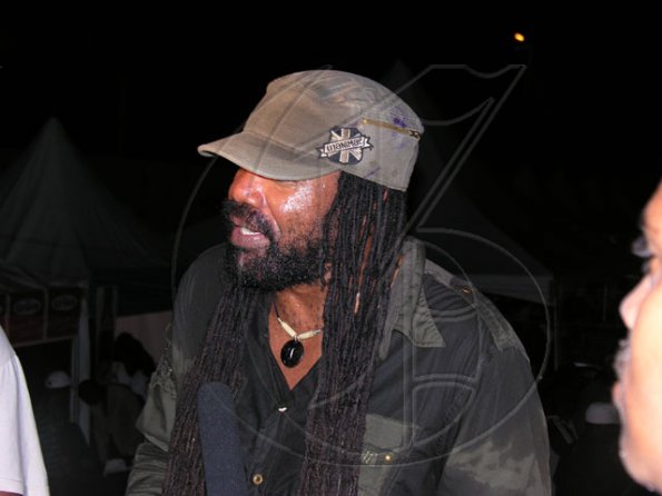 tony-rebel_09