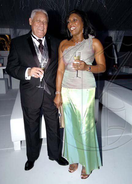 Winston Sill / Freelance Photographer
Fab couple Mike and Dawn Henry living it up.



Terra Nova All-Suite Hotel, New Year-Eve Ball, held on the lawns of the Hotel, Waterloo Road on Thursday night December 31, 2009.