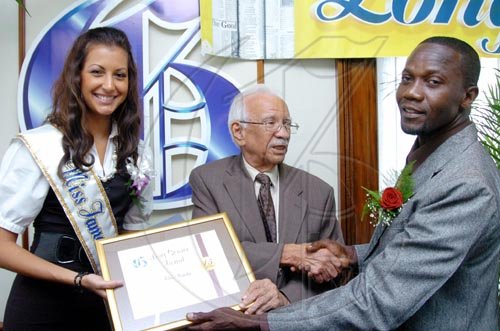 Peta-Gaye Clachar/Freelance Photographer
Gleaner company Long Service Awards at the Gleaner's North Street Office on Monday, September 21, 2009.