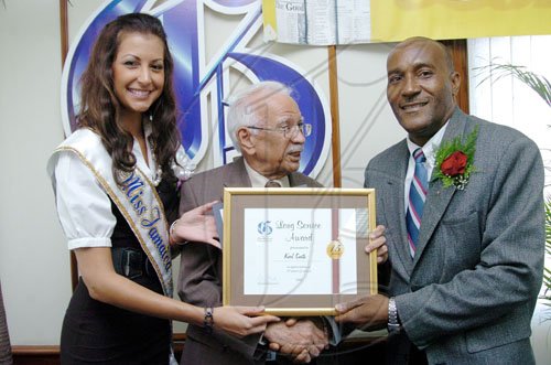 Peta-Gaye Clachar/Freelance Photographer
Gleaner company Long Service Awards at the Gleaner's North Street Office on Monday, September 21, 2009.