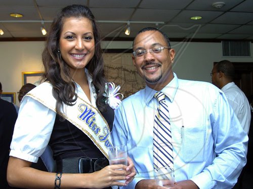 Peta-Gaye Clachar/Freelance Photographer
Gleaner company Long Service Awards at the Gleaner's North Street Office on Monday, September 21, 2009.