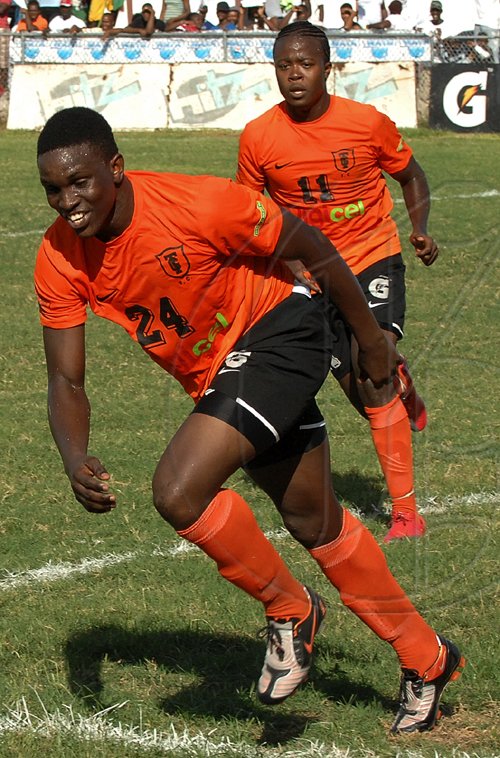 Ian Allen/Photographer
Tivoli Garden F.C. versus Humble Lions in Digicel National Premier League football at the Edward Seaga Oval.