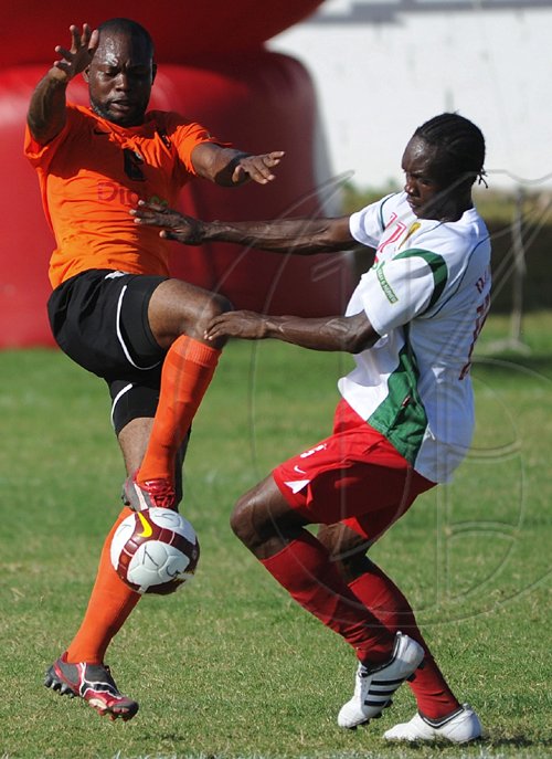 Ian Allen/Photographer
Tivoli Garden F.C. versus Humble Lions in Digicel National Premier League football at the Edward Seaga Oval.