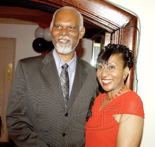 Winston Sill / Freelance Photographer
K.D. Knight greets Ambassador Yvonne Gittens-Joseph.

********************************************************************************************************* (right).Trinidad and Tobago 47th Independence Day Reception, held at the Jamaica Pegasus Hotel, New Kingston on Mondxay night August 31, 2009. Here are K,D. Knight (left); and Ambassador Yvonne Gittens-Joseph (right).